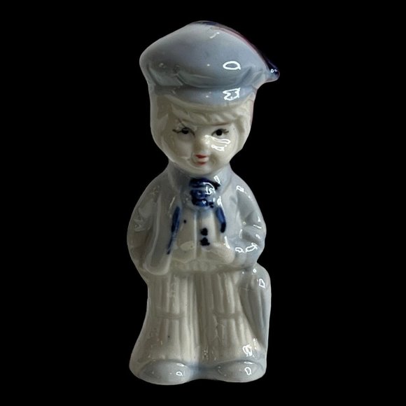 Porcelain Boy With Umbrella Figurine Blue And White Delft Holland‎ 4" eyelashes - Picture 2 of 11